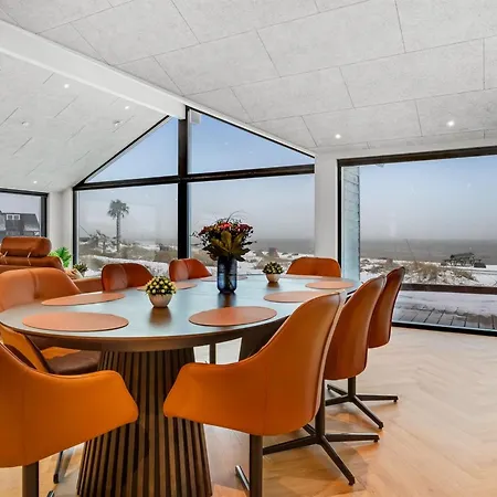 Catalina - 30m From The Sea By Interhome