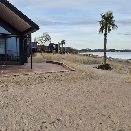 Catalina - 30m From The Sea By Interhome *