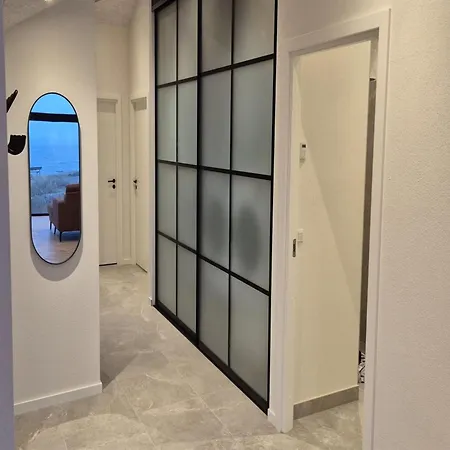 Catalina - 30m From The Sea By Interhome