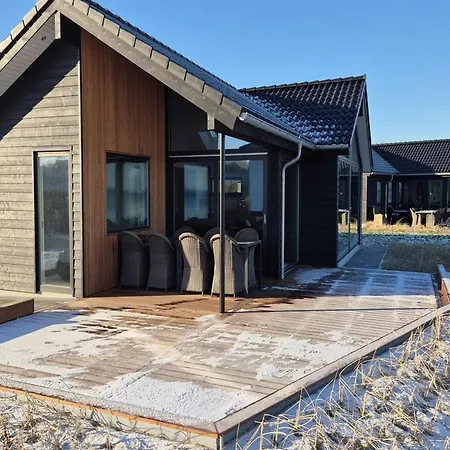 Catalina - 30m From The Sea By Interhome *