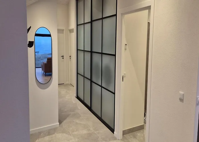 Catalina - 30m From The Sea By Interhome