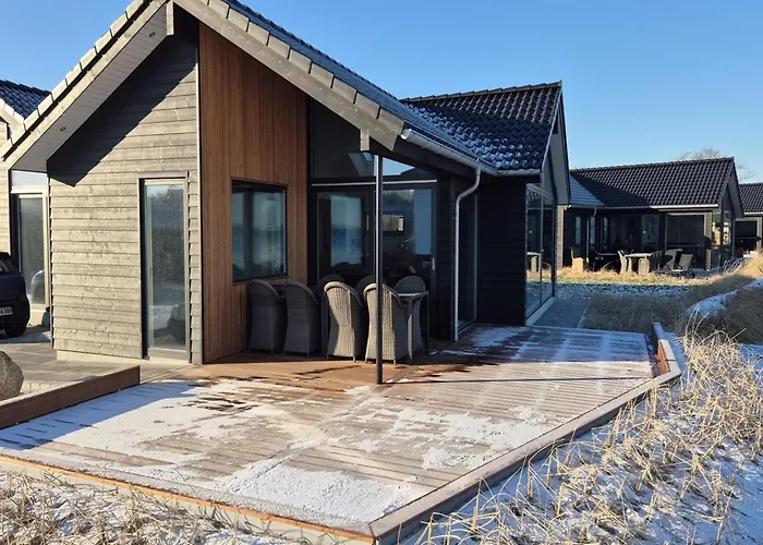 Catalina - 30m From The Sea By Interhome *